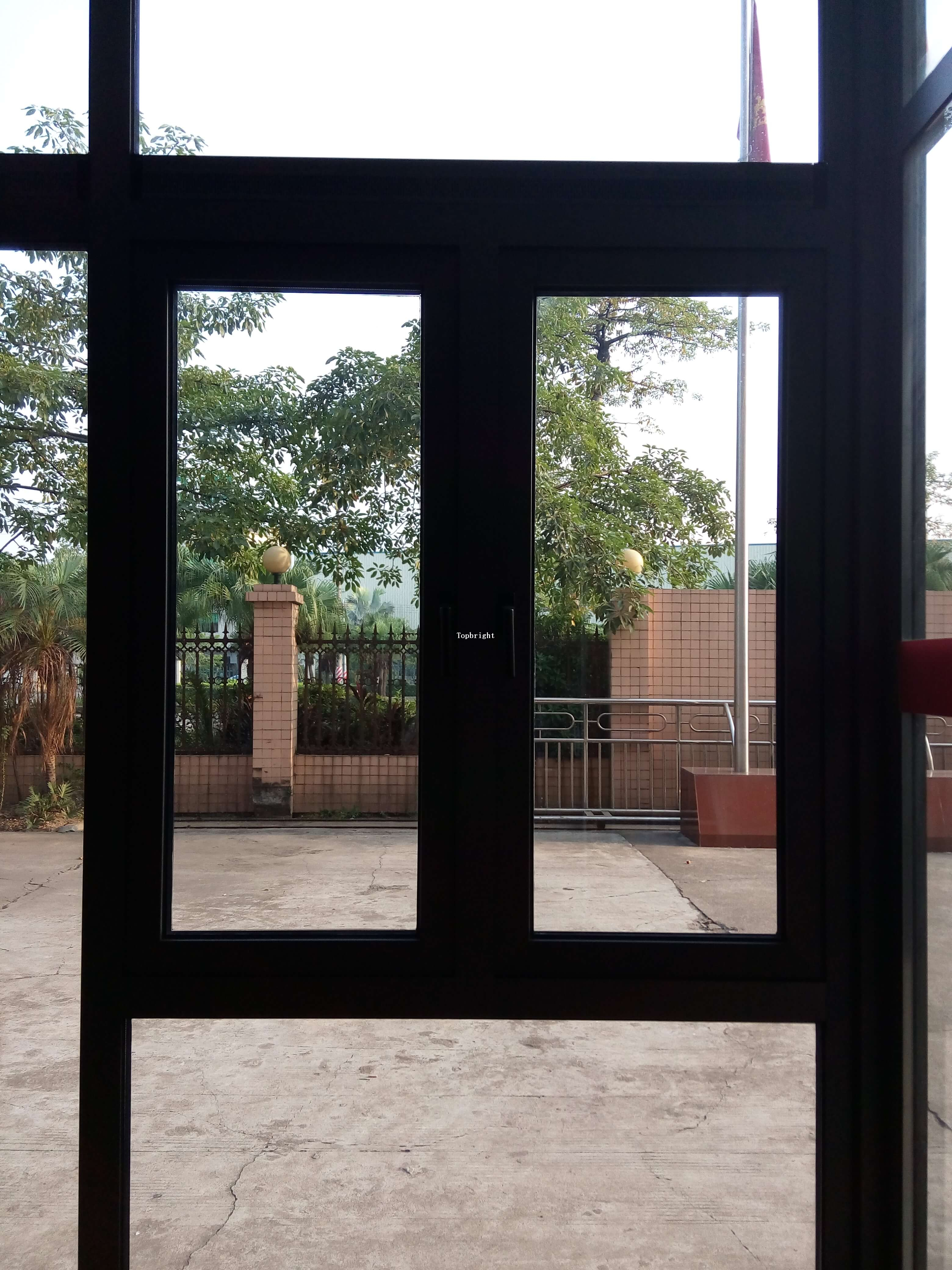 Ventana abatible de aluminio de vidrio de ruptura térmica de China